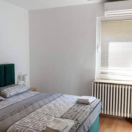 Apartment In City Center Of Скопье Экстерьер фото